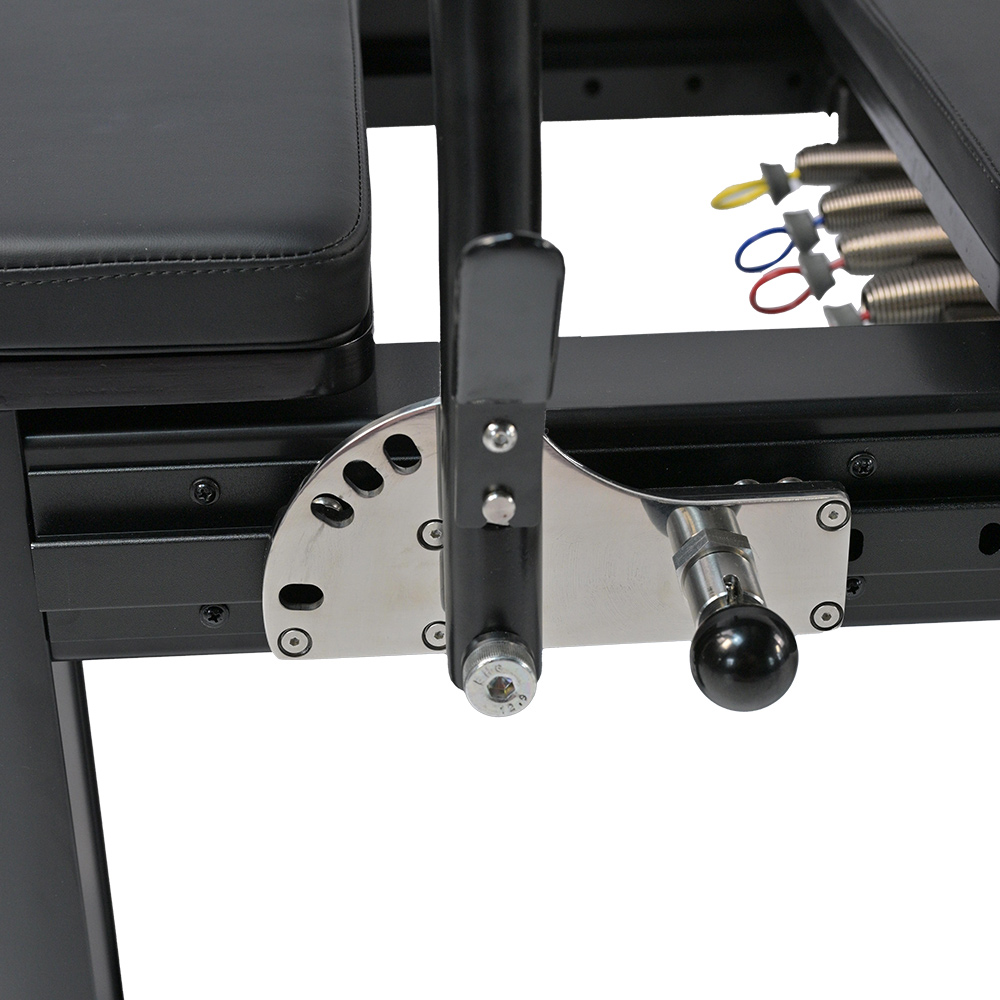 Essence Pilates Reformer – Aluminium All Black Full Track thumbnail 3